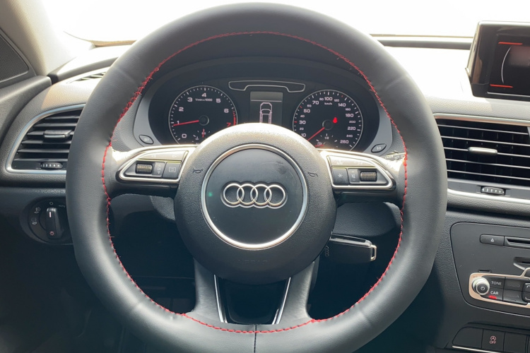 奥迪Q3 2015款 35 TFSI 百万纪念智领型局部细节13