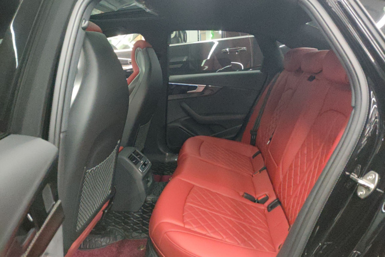 奥迪S4 2024款 S4 3.0TFSI中控内饰7004