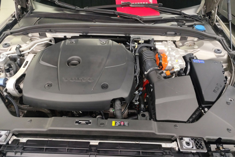 沃尔沃S60新能源 2022款 T8 E驱混动 四驱智逸豪华版机舱底盘24