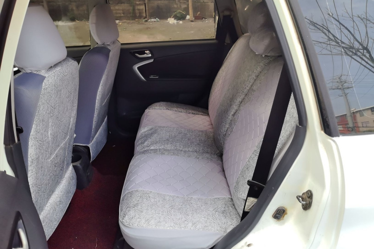 铃木 利亚纳A6 2015款 两厢 1.4L 手动畅想型中控内饰7002