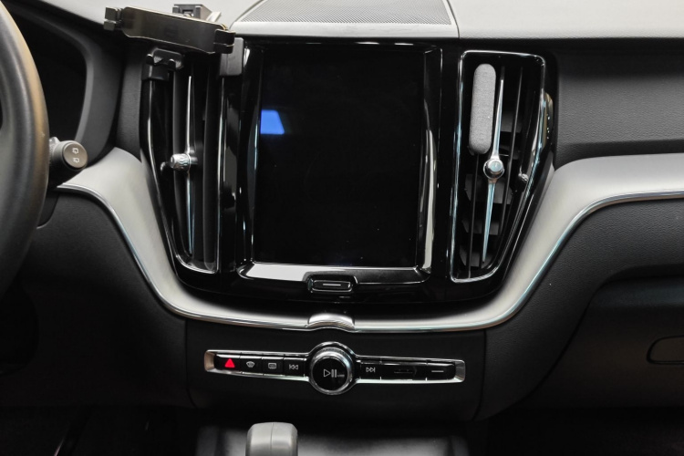 沃尔沃XC60 2022款 B5 四驱智逸豪华版中控内饰7003