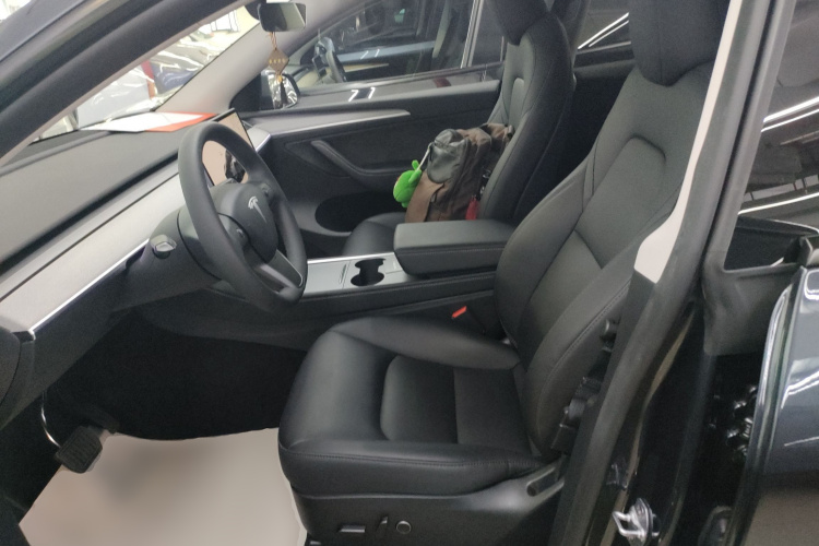 特斯拉 Model Y 2024款 长续航全轮驱动版局部细节19