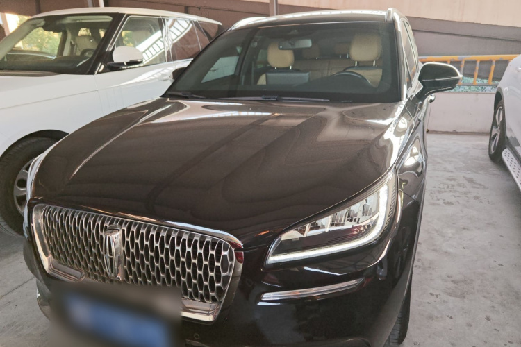 林肯 冒险家 2022款 2.0T 两驱尊雅版车身外观2