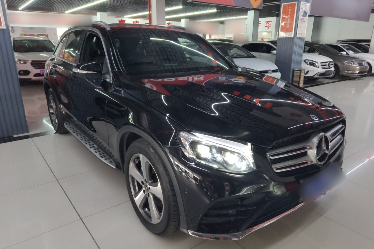 奔驰GLC 2017款 GLC 300 4MATIC 动感型车身外观3