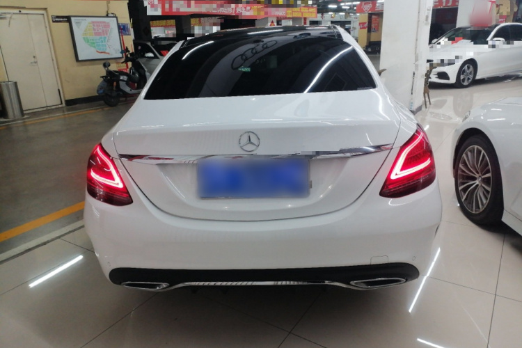奔驰C级 2021款 C 200 L 时尚型运动版车身外观6