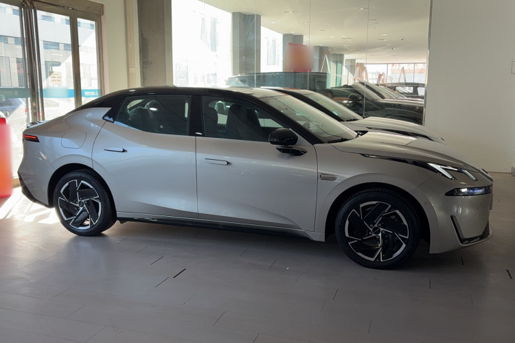 领克07 2024款 EM-P 126长续航 Halo车身外观6002