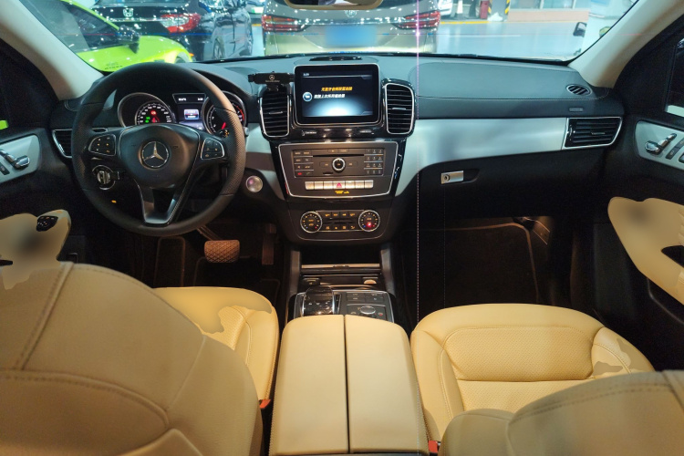 奔驰GLE轿跑 2015款 GLE 400 4MATIC 轿跑SUV中控内饰7002