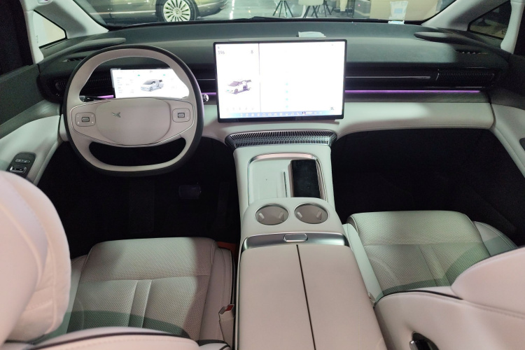 小鹏X9 2025款 740超长续航 Max中控内饰7002