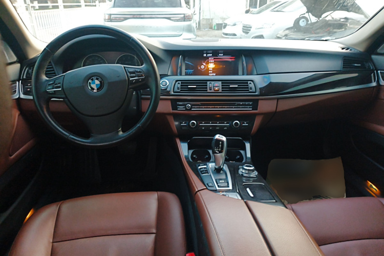宝马5系 2014款 525Li 领先型中控内饰7002