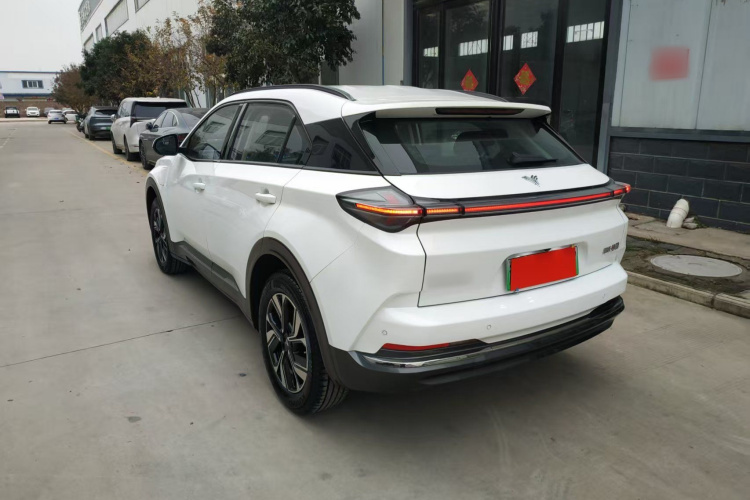 哪吒汽车 2022款 哪吒U-Ⅱ 610 三元锂车身外观6005