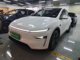 特斯拉 Model Y 2025款 长续航全轮驱动 首发版