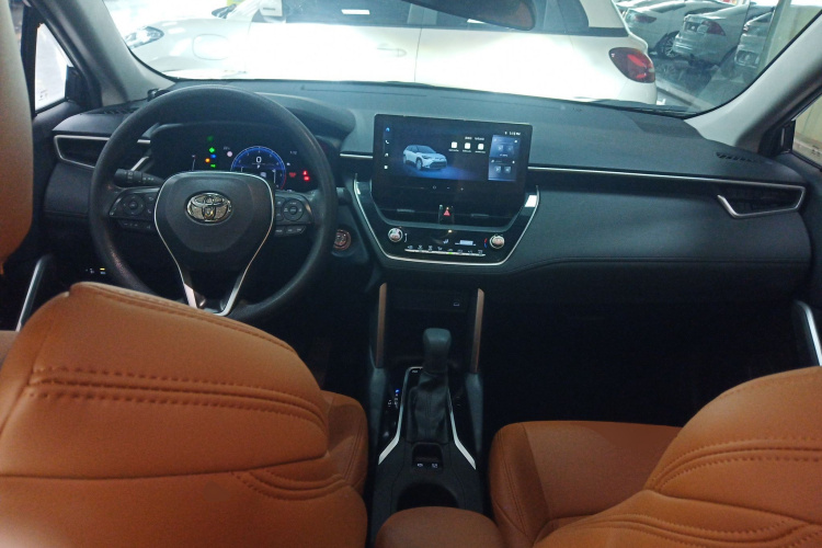 丰田 锋兰达 2023款 2.0L CVT领先版中控内饰12