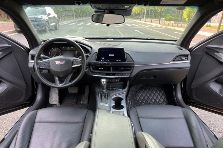 凯迪拉克CT4 2022款 28T 豪华型中控内饰7008