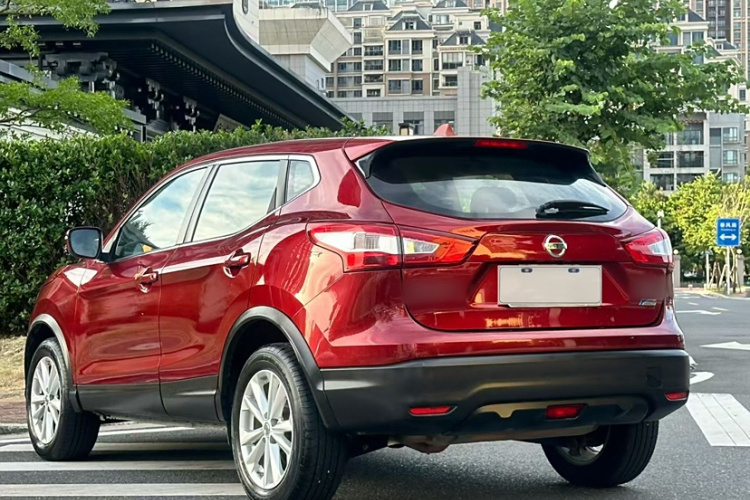 日产 逍客 2016款 2.0L CVT精英版车身外观6002