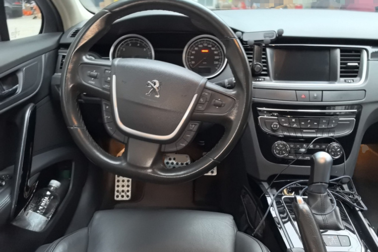 标致508 2013款 2.3L 两周年纪念 自动智享版中控内饰13