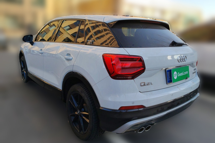 奥迪Q2L 2021款 35 TFSI 时尚动感型车身外观5