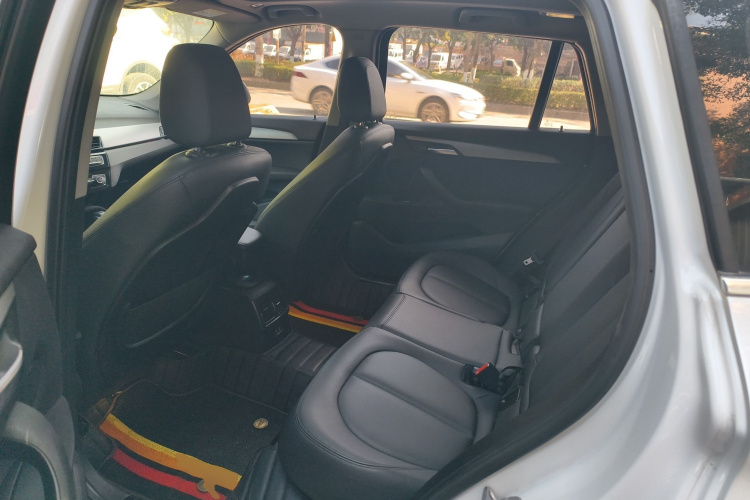 宝马X1 2019款 sDrive20Li 领先型中控内饰21