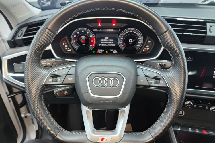 奥迪Q3 Sportback 2022款 40 TFSI 时尚型局部细节13