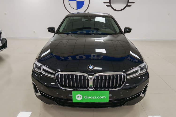 宝马5系 2022款 改款二 525Li 豪华套装车身外观6003