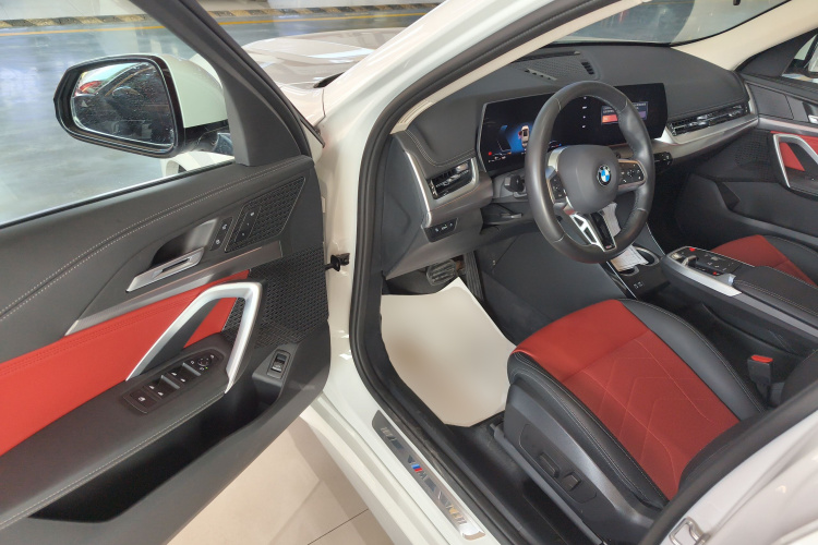 宝马X1 2023款 sDrive25Li M运动套装中控内饰20