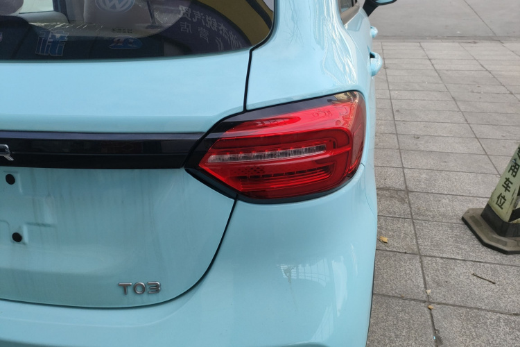 零跑汽车 零跑T03 2025款 310舒享版车身外观9