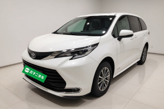 丰田 赛那SIENNA 2023款 2.5L混动 舒适版