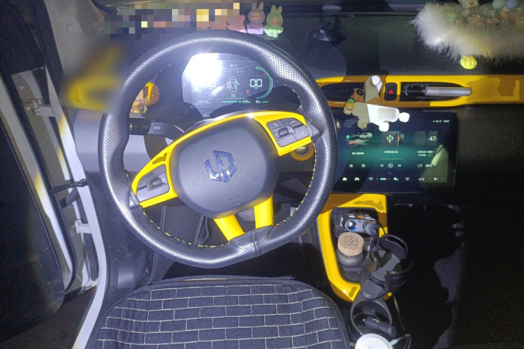 零跑汽车 零跑T03 2021款 400轻享版 三元锂中控内饰13