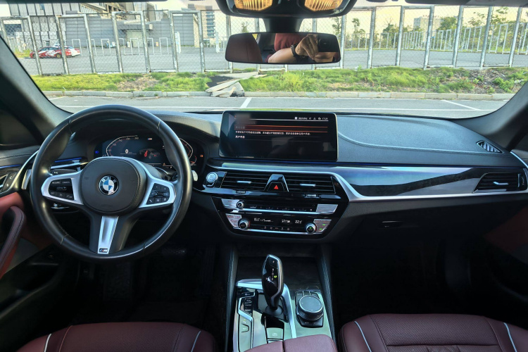宝马5系 2021款 525Li M运动套装中控内饰7001