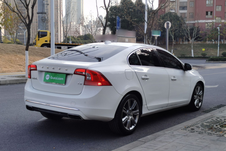 沃尔沃S60 2014款 S60L T5 智越版车身外观7