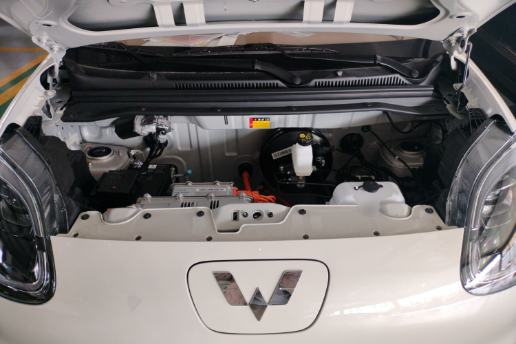 五菱汽车 宏光MINIEV 2025款 四门版 进阶款机舱底盘24