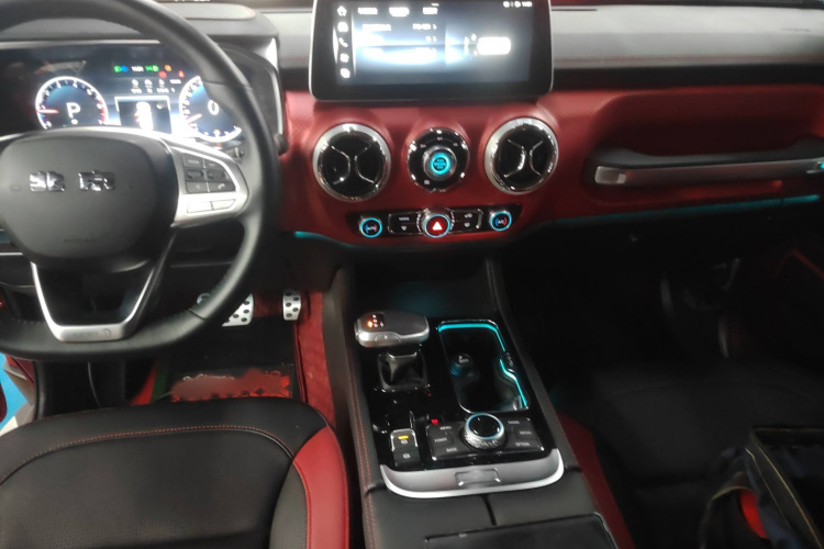 北京BJ40 2023款 2.0T 自动四驱城市猎人版侠客型局部细节16