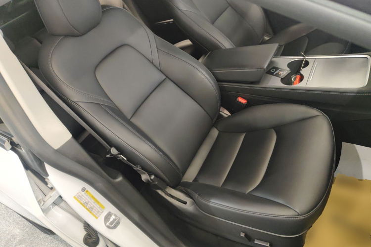 特斯拉 Model Y 2022款 改款 后轮驱动版局部细节41