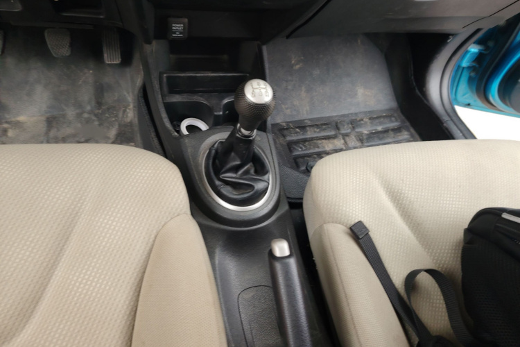 本田 飞度 2011款 1.3L 手动舒适版局部细节18