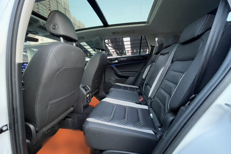 大众 探岳GTE插电混动 2020款 1.4T 豪华型中控内饰7006