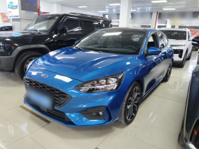 福特 福克斯 2020款 两厢 EcoBoost 180 自动ST Line