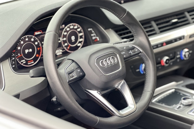 奥迪Q7 2016款 40 TFSI 舒适型局部细节13