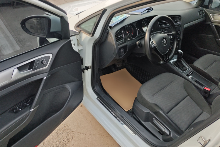 大众 高尔夫 2018款 230TSI 自动舒适型中控内饰7003