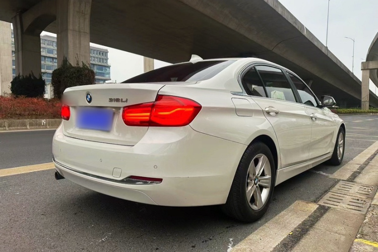 宝马3系 2016款 316Li 时尚型车身外观6003