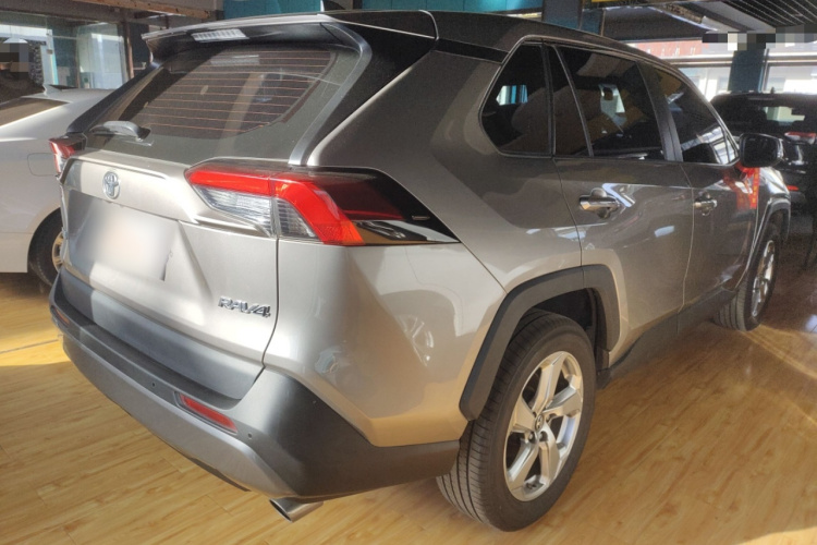 丰田 RAV4荣放 2022款 2.0L CVT两驱风尚Plus版车身外观7
