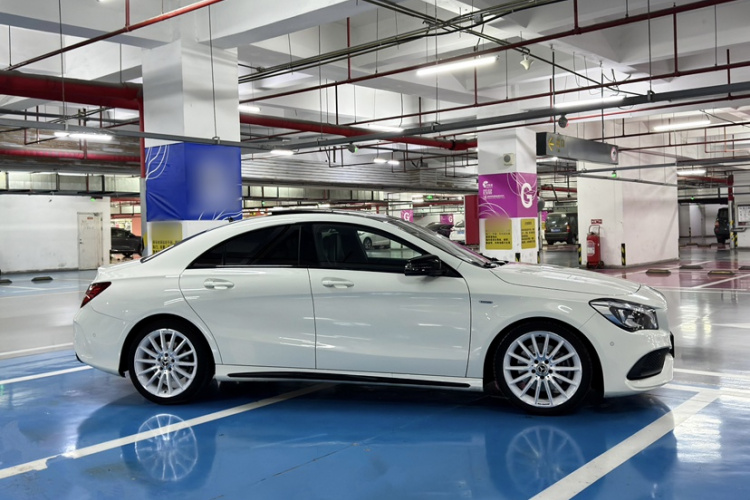奔驰CLA 2017款 CLA 220 4MATIC 极地限量版车身外观6005