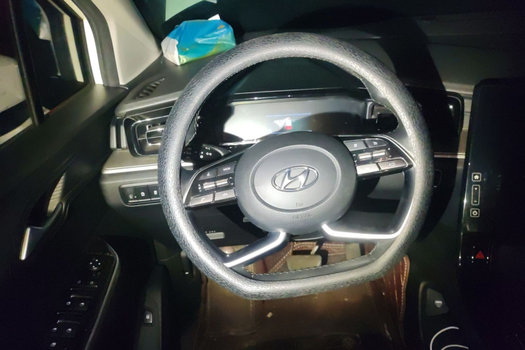 现代 库斯途 2021款 270TGDi 领先版 GLS局部细节13