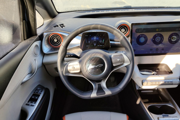 比亚迪 海豚 2021款 405km 时尚版中控内饰13