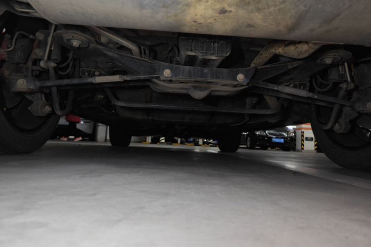 比亚迪 宋PLUS 2020款 1.5T 自动尊贵型局部细节9009