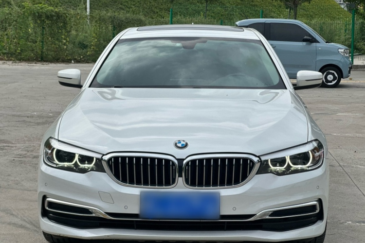 宝马5系 2019款 改款 525Li 豪华套装车身外观6001