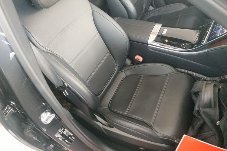 奔驰C级 2022款 改款 C 260 L局部细节41