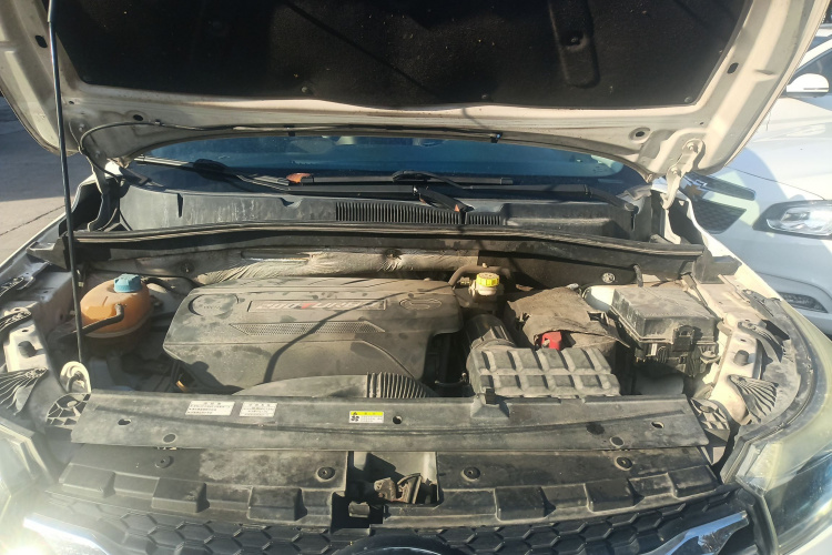 广汽传祺 传祺GS4 2015款 200T G-DCT豪华版机舱底盘24