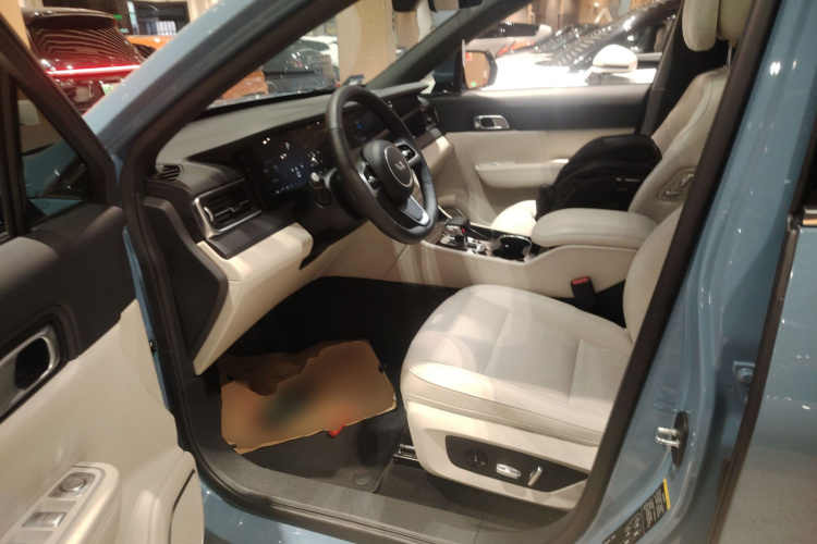 理想汽车 理想ONE 2021款 增程6座版中控内饰19