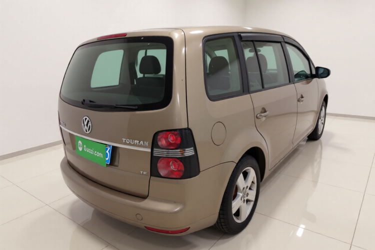 大众 途安 2015款 1.4T 手动风尚版5座车身外观7