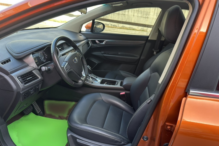 吉利汽车 帝豪GS 2016款 运动版 1.8L 自动领尚型中控内饰7005