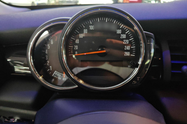 MINI 2019款 1.5T COOPER 经典派局部细节14